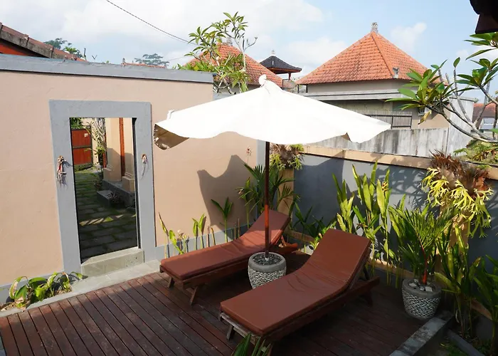 Pulasari House * ウブド